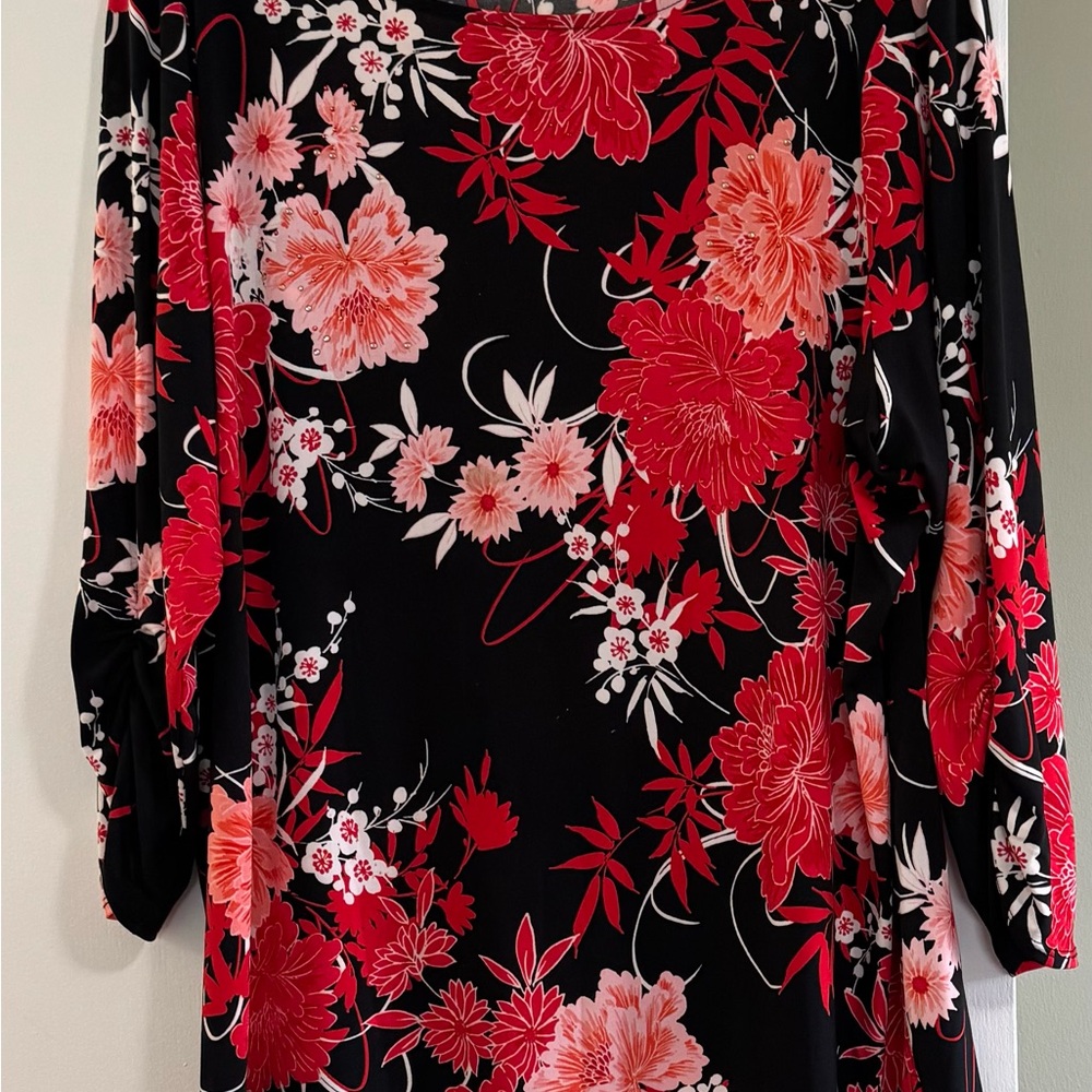 Susan Graver Red and Pink Floral Top